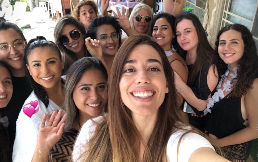 סטנדאפ לנשים מסיבת רווקות